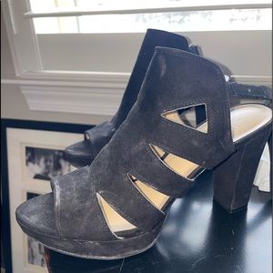 Black chunky high heels